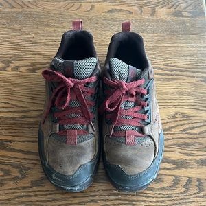 Men’s Merrell Annex shoes, in the color Clay, size 9.5